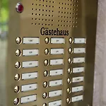 Apartmenthaus Feuerbach アパート *